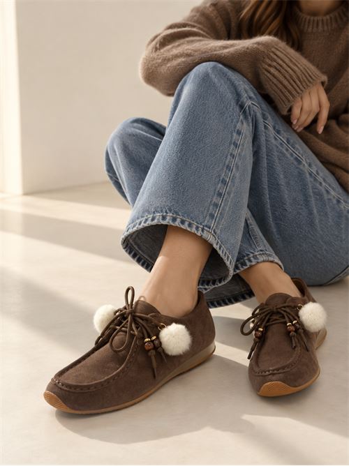 Mocassino taupe scamosciato con pon pon IL LACCIO | 494351CROSTATAUPE